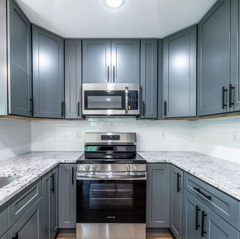 13 St Asaph Drive, Bella Vista, AR 72714