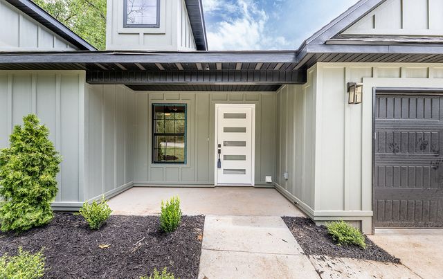 13 St Asaph Drive, Bella Vista, AR 72714