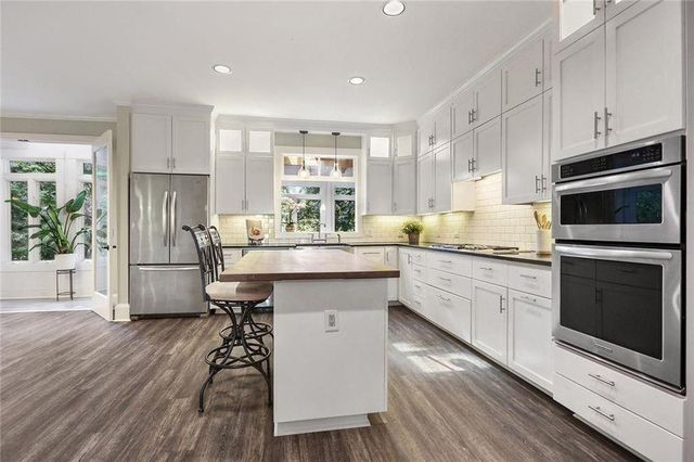 930 Manchester Place, Sandy Springs, GA 30328