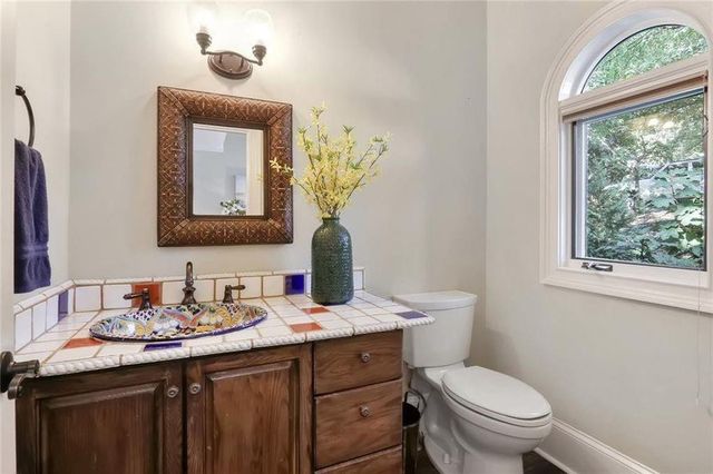 930 Manchester Place, Sandy Springs, GA 30328