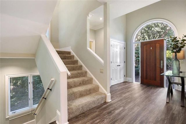 930 Manchester Place, Sandy Springs, GA 30328