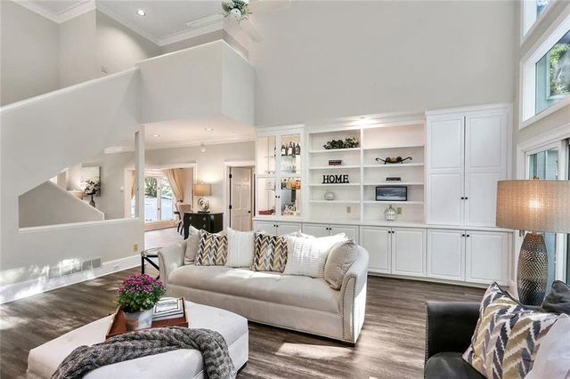 930 Manchester Place, Sandy Springs, GA 30328