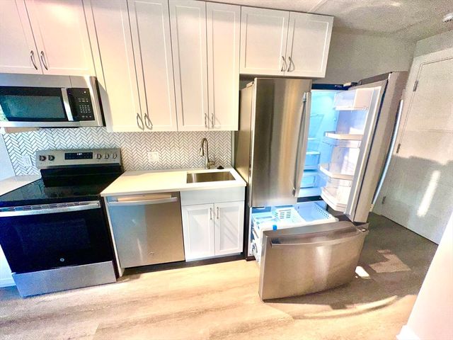 133 Salem 302, Revere, MA 02151