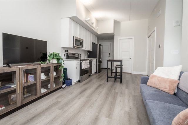 133 Salem 302, Revere, MA 02151