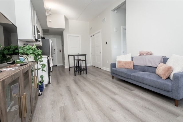 133 Salem 302, Revere, MA 02151