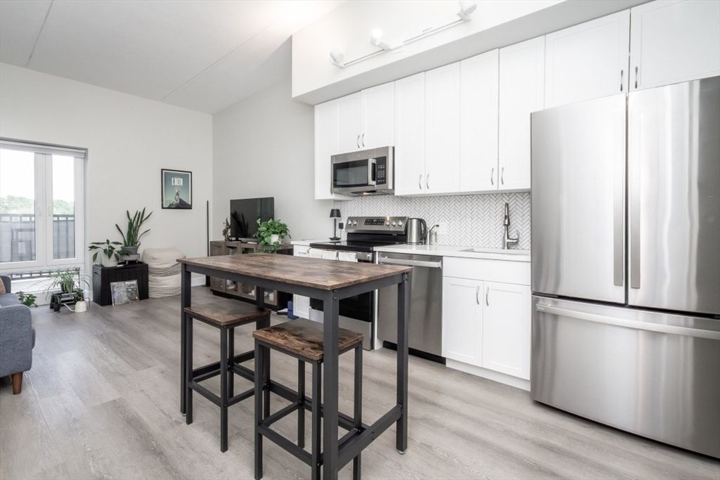 133 Salem 302, Revere, MA 02151