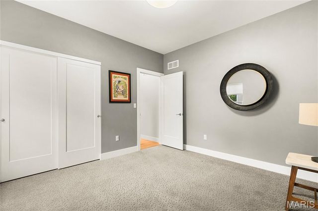 3037 Roan Hill Drive, Belleville, IL 62221