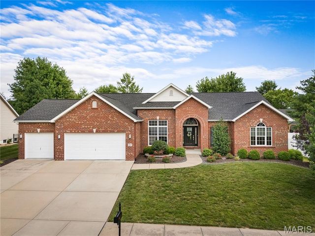 3037 Roan Hill Drive, Belleville, IL 62221