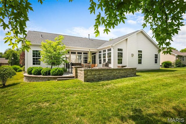 3037 Roan Hill Drive, Belleville, IL 62221