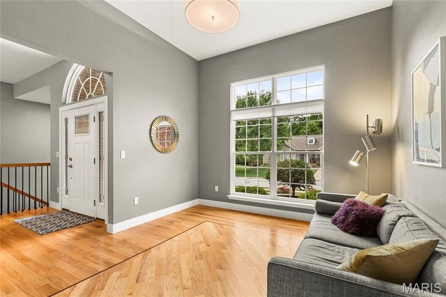 3037 Roan Hill Drive, Belleville, IL 62221