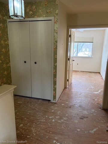 4905 Coventry Street, Royal Oak, MI 48073