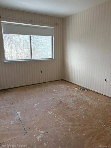 4905 Coventry Street, Royal Oak, MI 48073