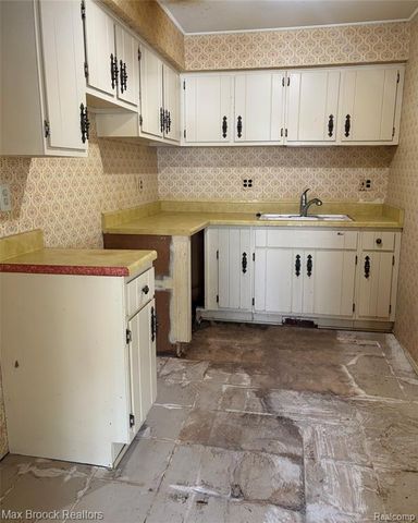 4905 Coventry Street, Royal Oak, MI 48073