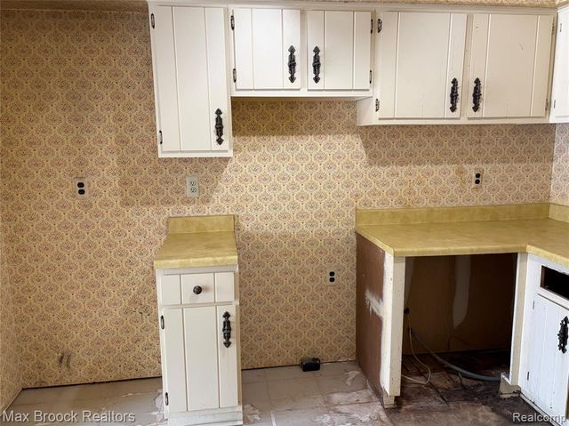 4905 Coventry Street, Royal Oak, MI 48073