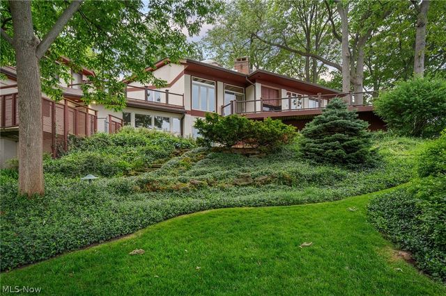 22916 Lake Road, Bay Village, OH 44140