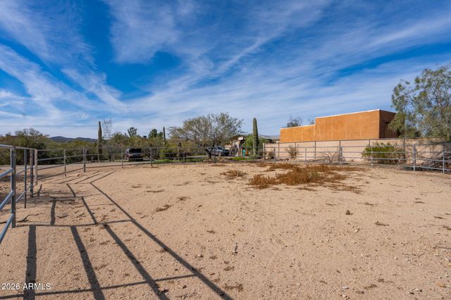 2336 W ESTRELLA Road, New River, AZ 85087