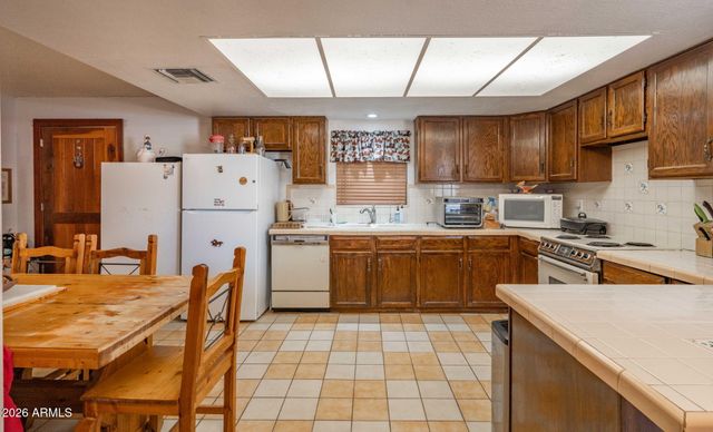 2336 W ESTRELLA Road, New River, AZ 85087