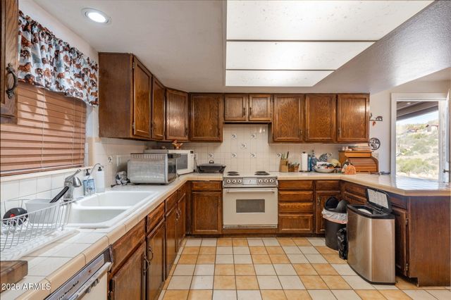 2336 W ESTRELLA Road, New River, AZ 85087