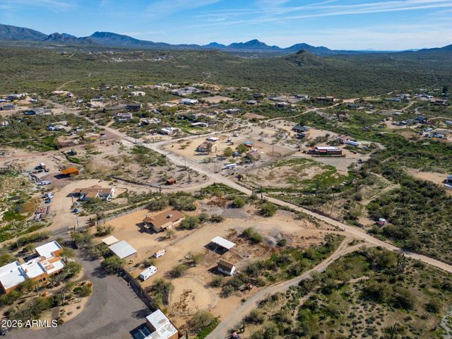 2336 W ESTRELLA Road, New River, AZ 85087