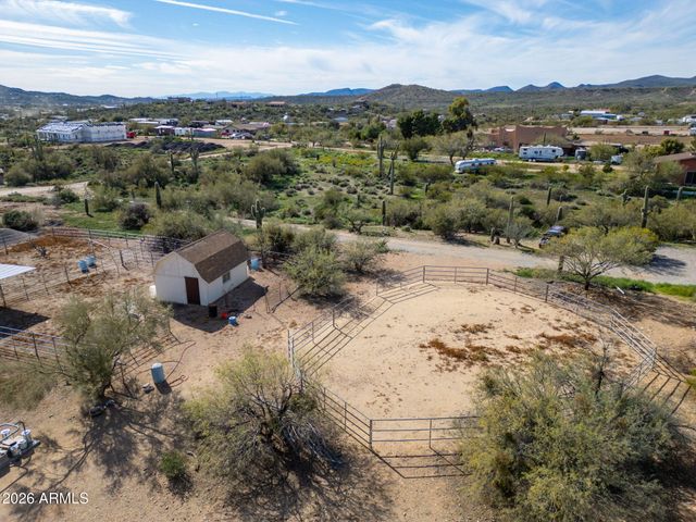 2336 W ESTRELLA Road, New River, AZ 85087