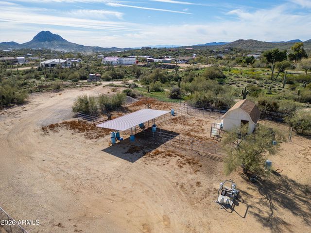 2336 W ESTRELLA Road, New River, AZ 85087