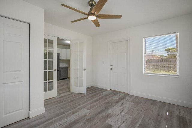 911 SE Dolphin Drive, Stuart, FL 34996