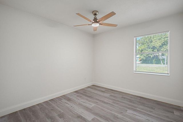 911 SE Dolphin Drive, Stuart, FL 34996