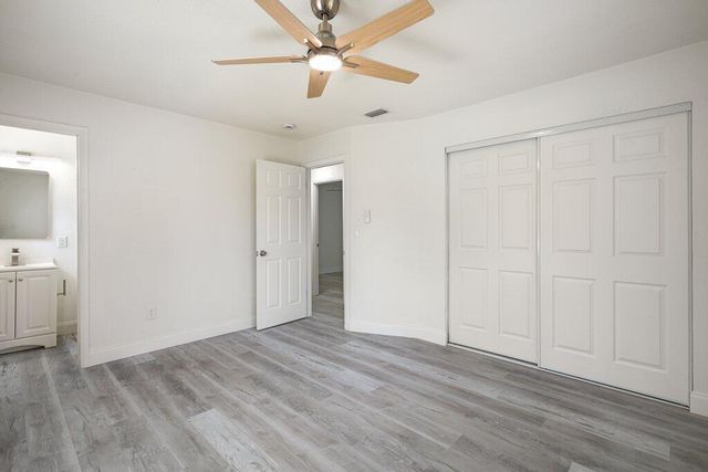 911 SE Dolphin Drive, Stuart, FL 34996