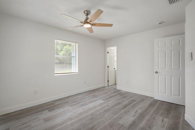 911 SE Dolphin Drive, Stuart, FL 34996