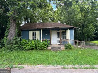 422 S Collins Street, Griffin, GA 30224
