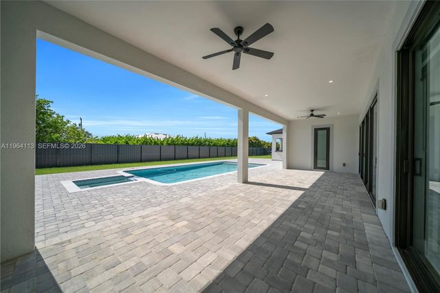 302 N El Dorado Boulevard, Cape Coral, FL 33993