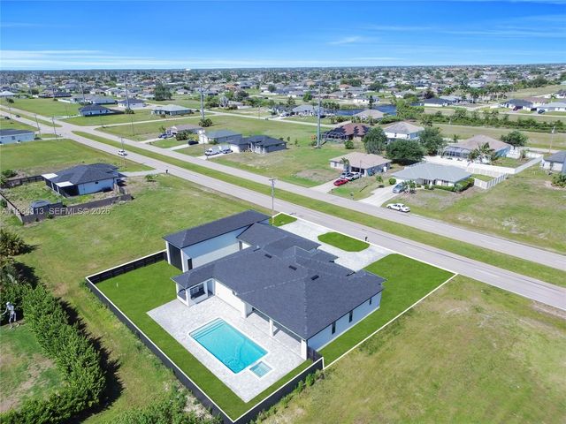 302 N El Dorado Boulevard, Cape Coral, FL 33993