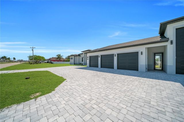 302 N El Dorado Boulevard, Cape Coral, FL 33993