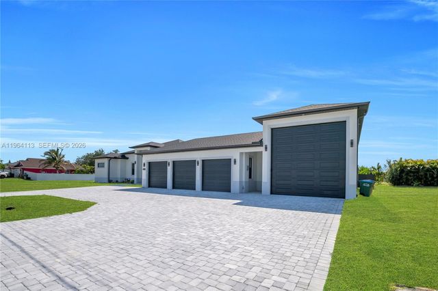 302 N El Dorado Boulevard, Cape Coral, FL 33993