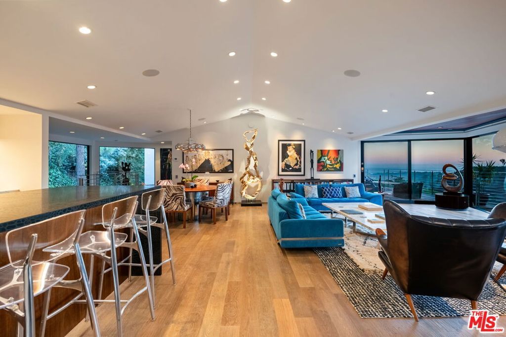 1570 Casale Road, Los Angeles, CA 90272 — photo 3