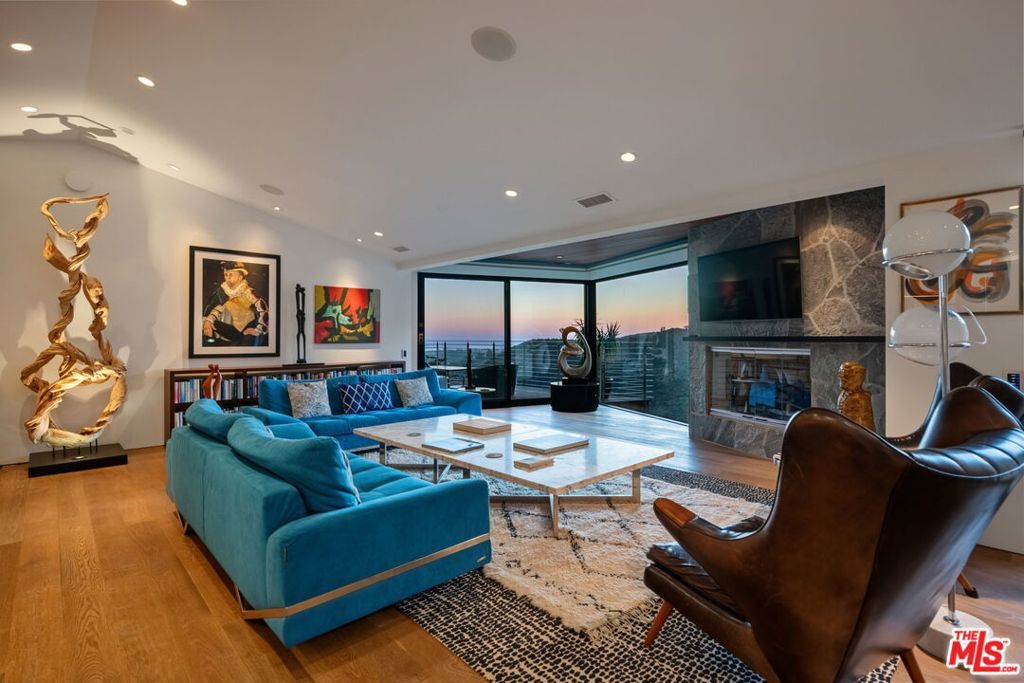 1570 Casale Road, Los Angeles, CA 90272 — photo 4