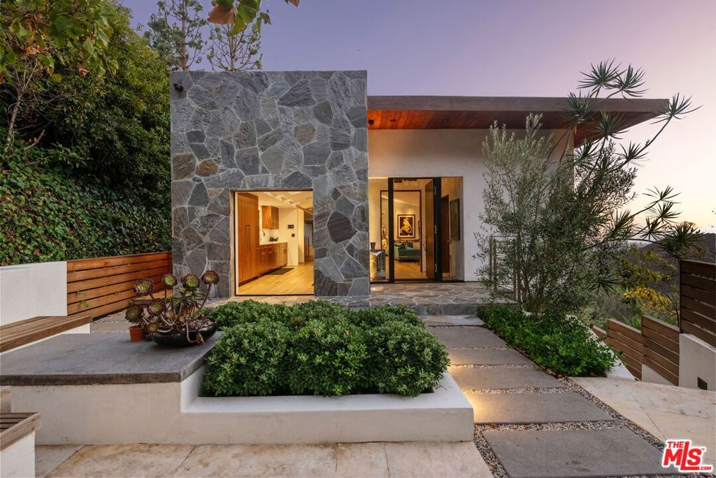 1570 Casale Road, Los Angeles, CA 90272 — photo 5