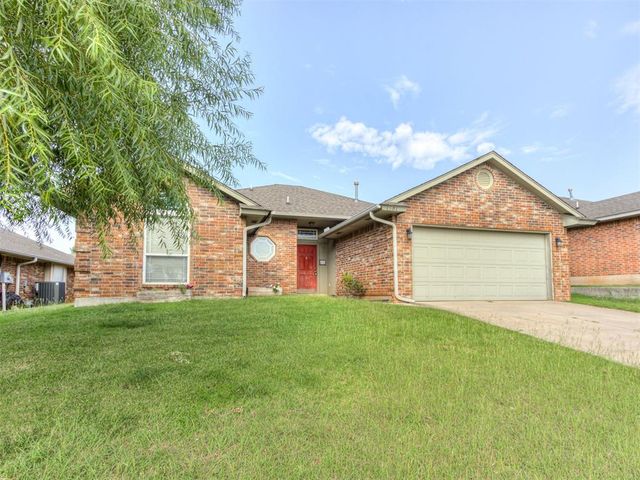 1501 Meadow Run Drive, Moore, OK 73160