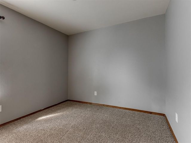 1501 Meadow Run Drive, Moore, OK 73160