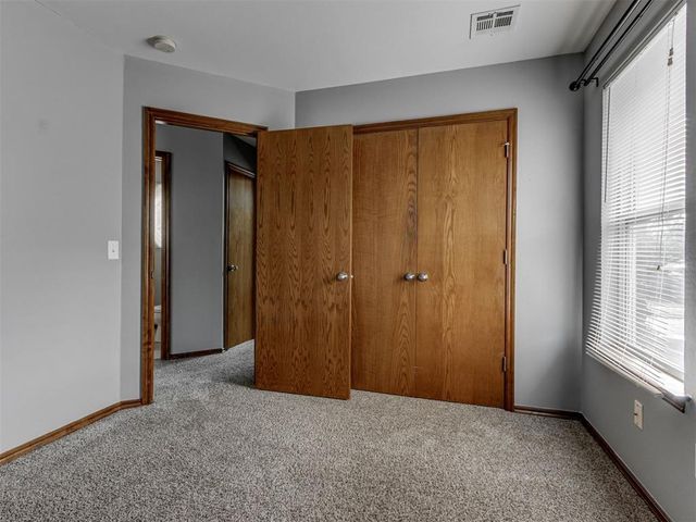 1501 Meadow Run Drive, Moore, OK 73160