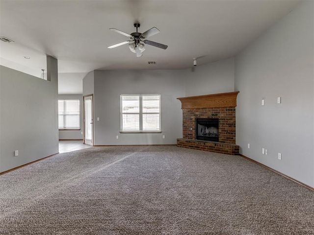 1501 Meadow Run Drive, Moore, OK 73160