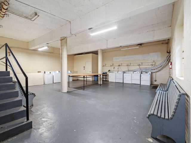 100 Ridgeview LN, Bassett, VA 24055