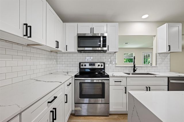 13030 Knollcrest Street, Houston, TX 77015