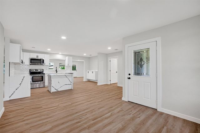 13030 Knollcrest Street, Houston, TX 77015
