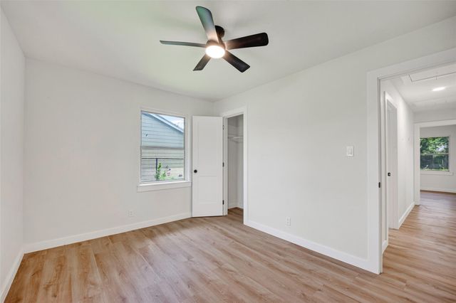 13030 Knollcrest Street, Houston, TX 77015