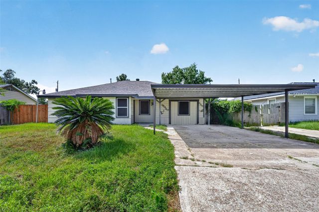 13030 Knollcrest Street, Houston, TX 77015