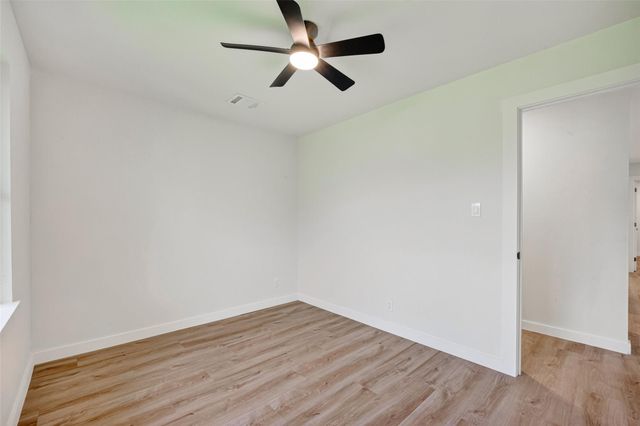 13030 Knollcrest Street, Houston, TX 77015
