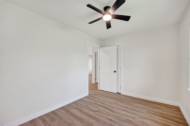 13030 Knollcrest Street, Houston, TX 77015