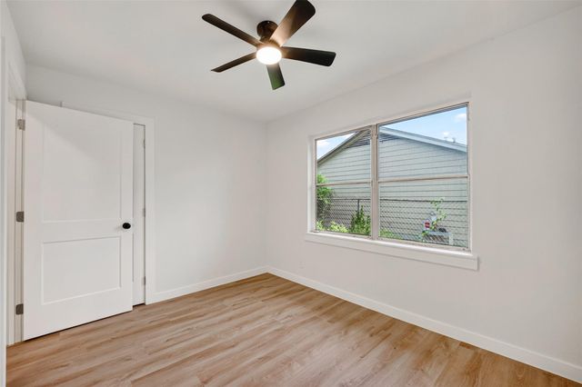 13030 Knollcrest Street, Houston, TX 77015
