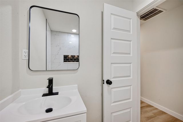 13030 Knollcrest Street, Houston, TX 77015
